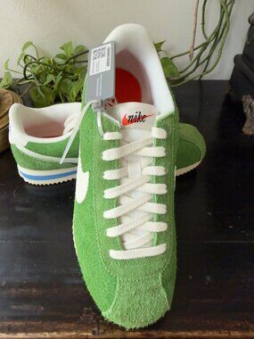 Nike Cortez Vintage Suede Sneakers Size 8.5 Chlorophyll and Sail Blue